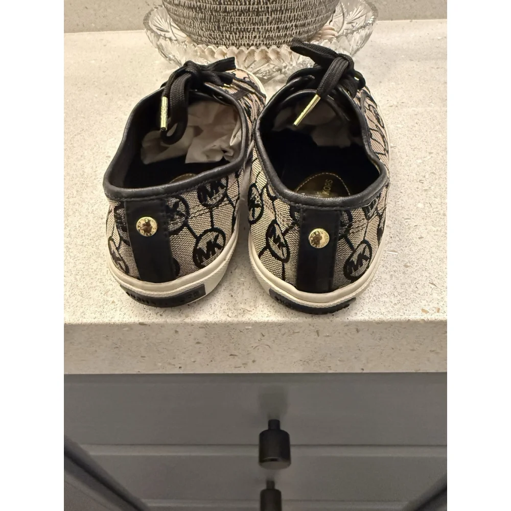 Michael Kors Women Sneakers Black /Tan Monogram Logo Size 8